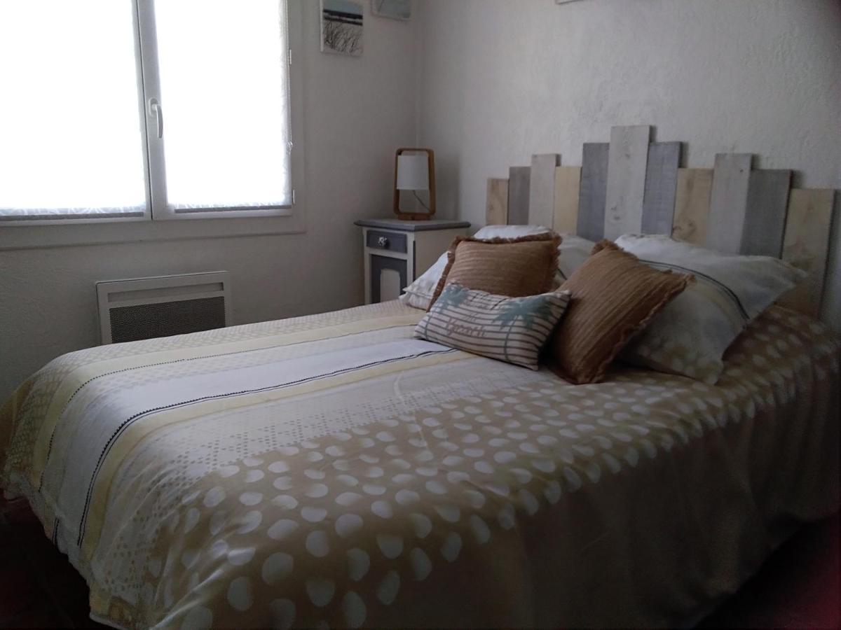 Le Petit Patio Bed and Breakfast Aigues-Mortes Buitenkant foto
