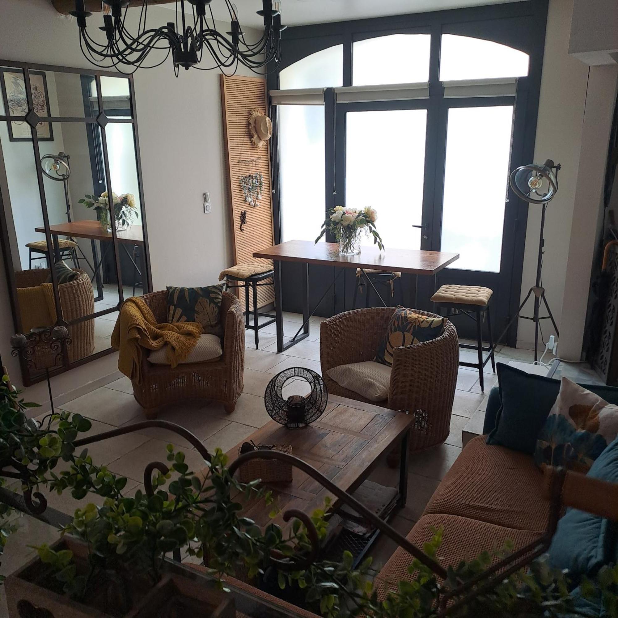 Le Petit Patio Bed and Breakfast Aigues-Mortes Buitenkant foto
